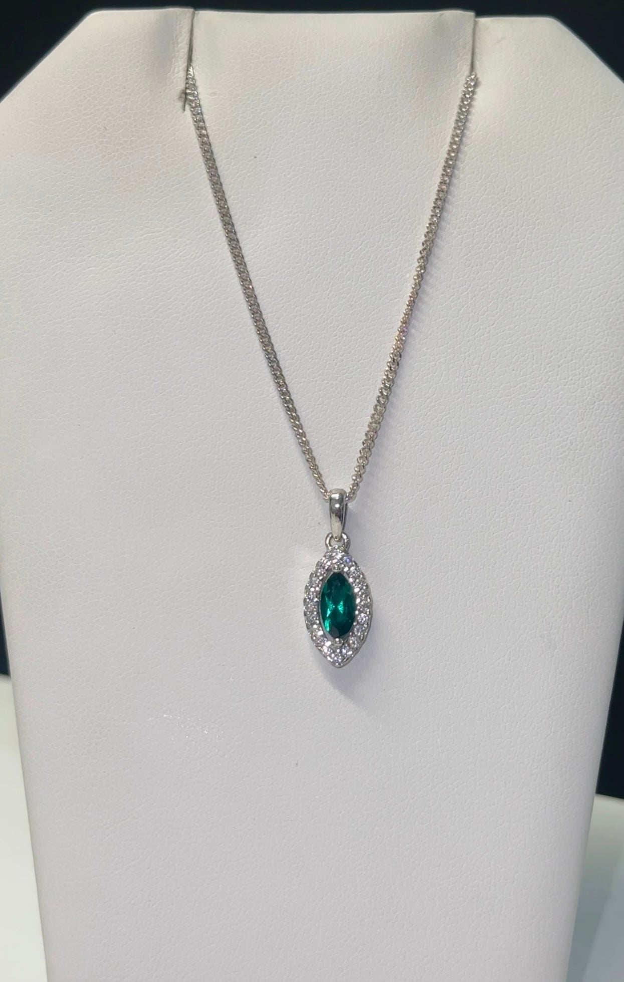 Silver Necklace Emerald Pendant Set