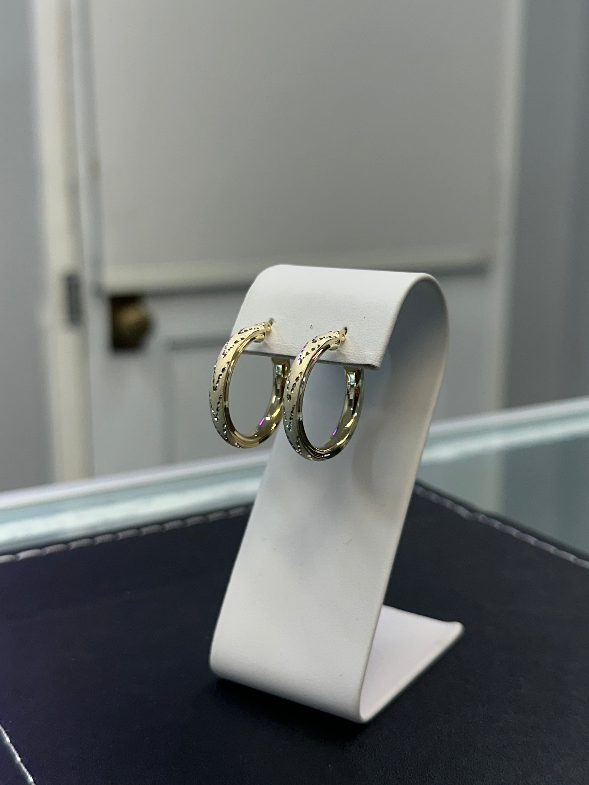 14K Gold Diamond Cut Hoop Earrings